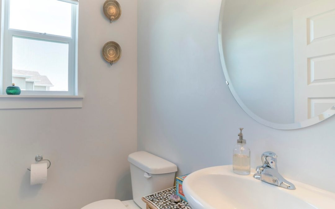 4 Tips to Make a Small Bathroom Feel Spacious